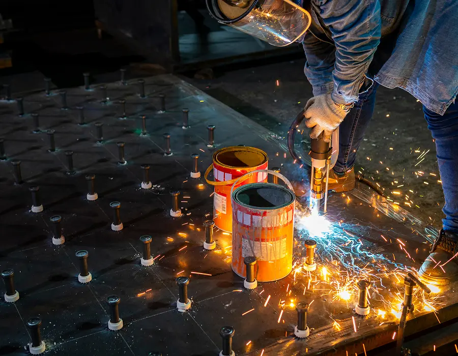 Steel plate used in heavy fabrication and manufacturing